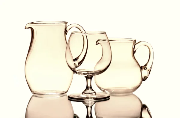 Bir bardağı ve iki boş testi — Stok fotoğraf