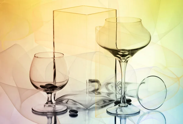 Due bicchieri da vino e due vasi — Foto Stock
