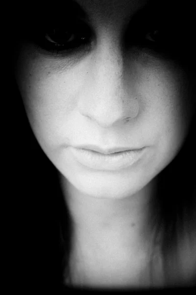 Przerażenie ciemnych emocji twarz — Zdjęcie stockowe