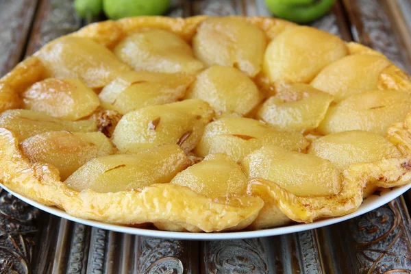 法国传统馅饼水果馅饼与梨 — 图库照片
