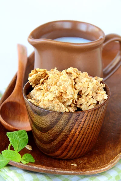ミューズリーとミルクの健康的な朝食の概念 — ストック写真