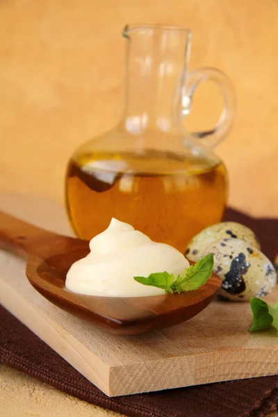 Majonéza s ingredience, křepelčí vejce a olivový olej — Stock fotografie