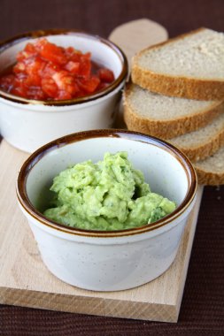 ev yapımı taze avokado guacamole