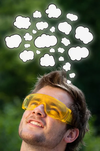 Jonge hoofd denken met wolken — Stockfoto