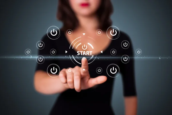 Affärskvinna att trycka enkel typ av start knappar — Stockfoto