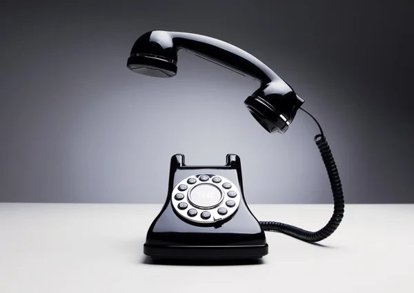 Oude telefoon rinkelen — Stockfoto