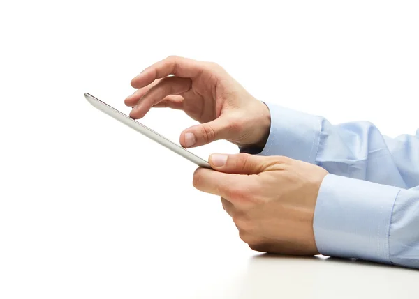 Insan elinin dijital tablet üzerinde çalışan — Stok fotoğraf