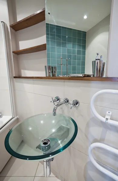 Современная ванная комната — стоковое фото
