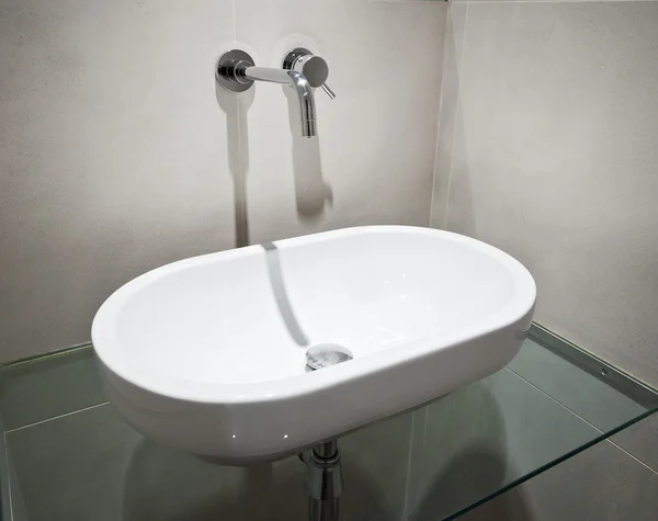 楕円形の手の洗面台 — ストック写真