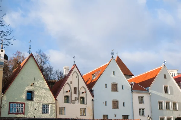 Facade of the ancient house in Tallinn — Stock Photo, Image