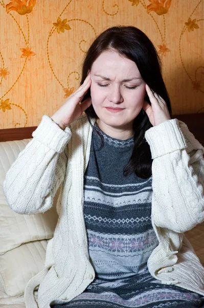 Kobieta z ból w głowie — Zdjęcie stockowe