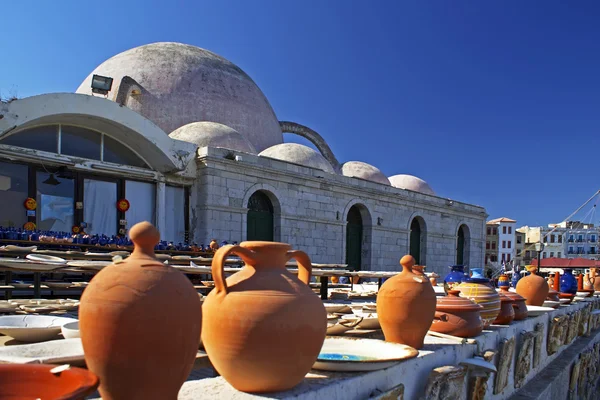 Fila de cerámica en el mercado griego — Foto de Stock
