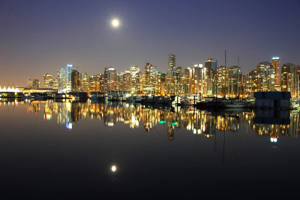 Vancouver downtown, měsíční noci — Stock fotografie