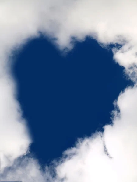 Le cœur dans le ciel — Photo
