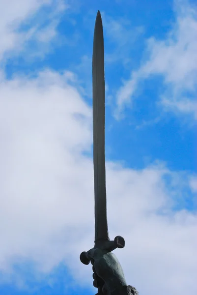 Savunan kılıç — Stok fotoğraf