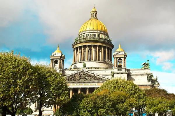 圣以撒大教堂圣彼得堡 — 图库照片#