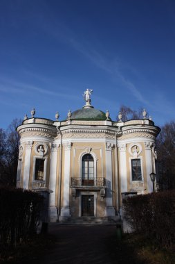 Moskova. 18. yüzyılın kuskovo arazi. Hermitage köşk.