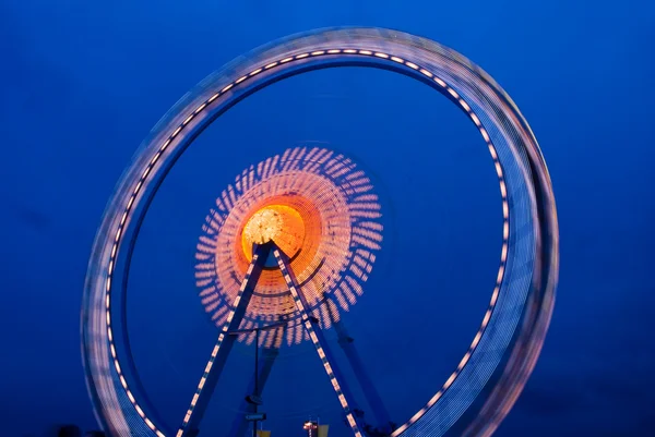 Riesenrad in der Nacht beim Oktoberfest in München — Stockfoto