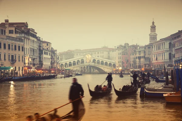リアルト橋ヴェネツィア - イタリア — ストック写真