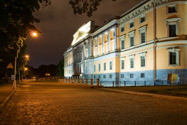 mikhailovsky kale Cephesi. gece st. petersburg. Rus