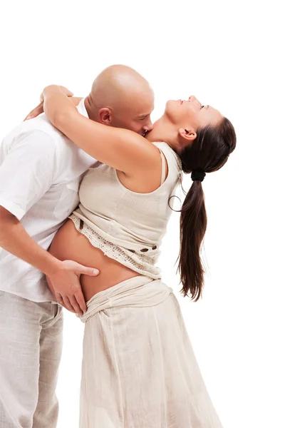 Lycklig gravid kvinna med sin man — Stockfoto