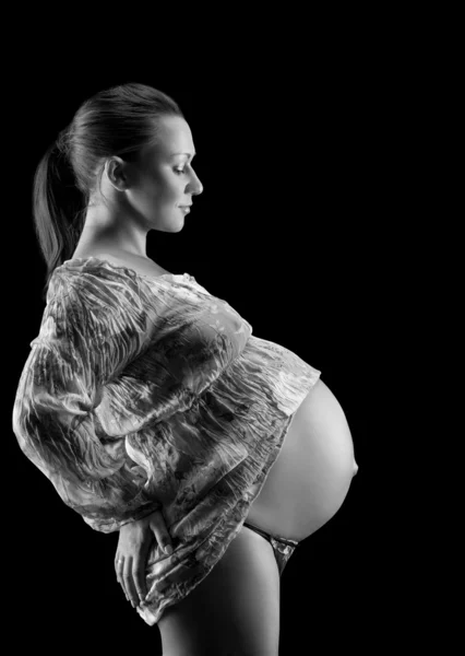 Schöne erwachsene schwangere Frau — Stockfoto