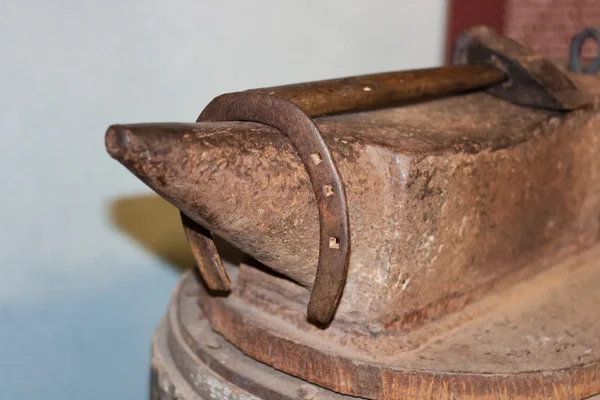 stock image Yunque, martillo y herradura