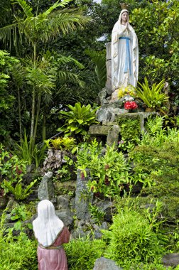 Statue of Virgin Mary clipart