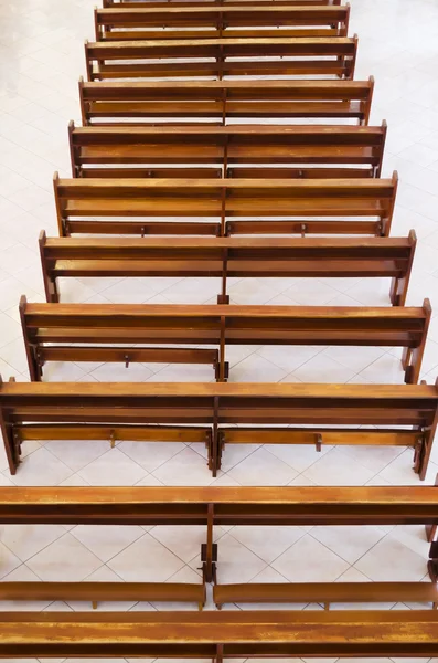 Kostelní lavice — Stock fotografie