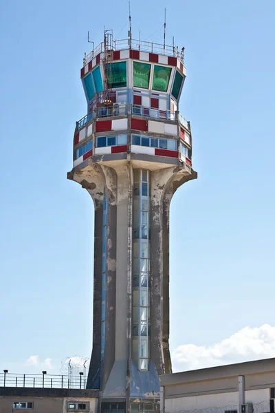 Havaalanı kontrol kulesi — Stok fotoğraf