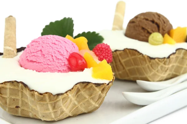 Ciotola per cialde con gelato — Foto Stock