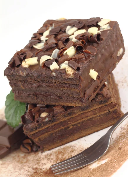 Шоколадний торт на тарілці — стокове фото