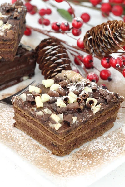 Řezy vánoční čokoládový dort — Stock fotografie