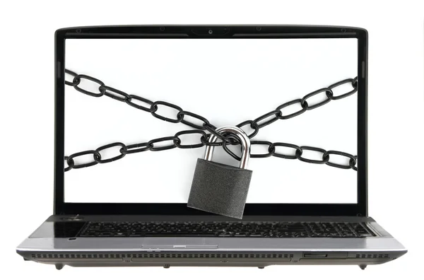 Computer legato con catena e lucchetto — Foto Stock