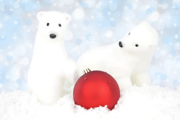Λευκή bear στο χιόνι τα Χριστούγεννα — Φωτογραφία Αρχείου