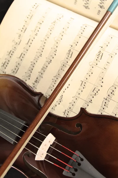 Violin and music sheet — Stock Photo, Image