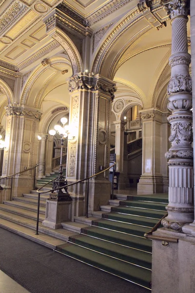 Opera house, lobby, interieur, Wenen. Oostenrijk. weergave 1 Rechtenvrije Stockafbeeldingen