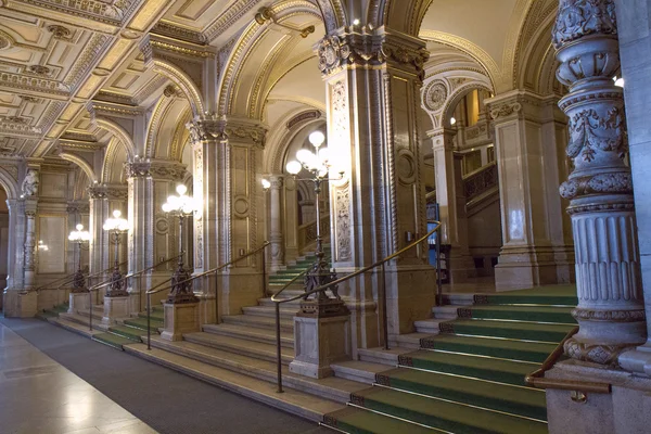 Opera, vestíbulo, interior, Viena. Austria. Vista 2 Imagen de stock