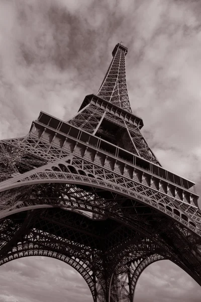 Eiffelturm in schwarz-weiß, Paris — Stockfoto