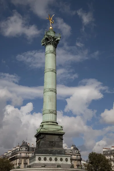 放置 de 巴士底狱广场、 巴黎 — 图库照片