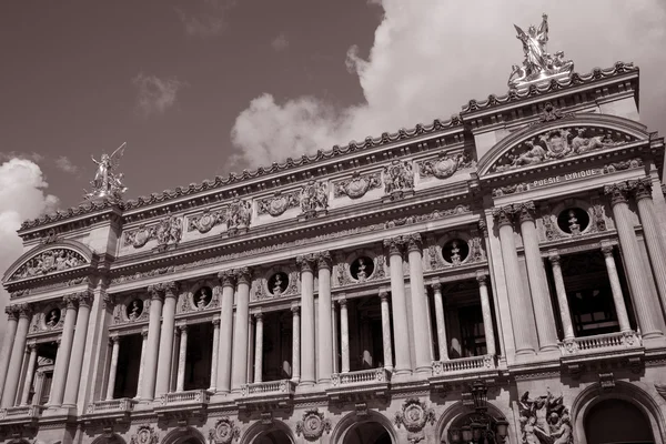 Voorgevel van de Opéra garnier, Parijs — Stockfoto