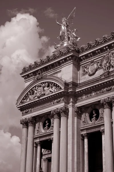 パリ パレ ・ ガルニエ ・ オペラハウス — ストック写真