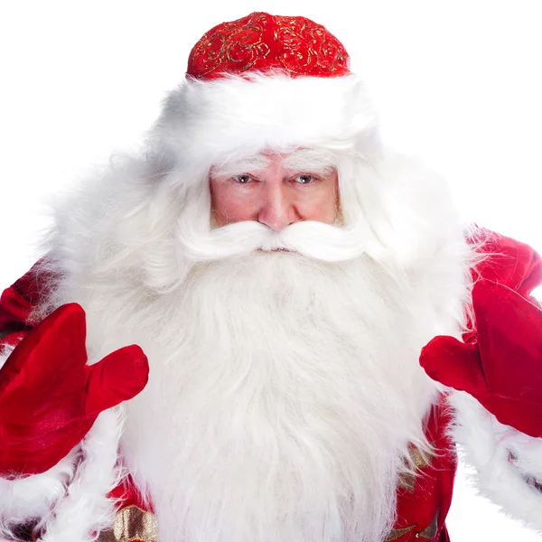 Портрет Санта-Клауса, улыбающийся на белом фоне — стоковое фото