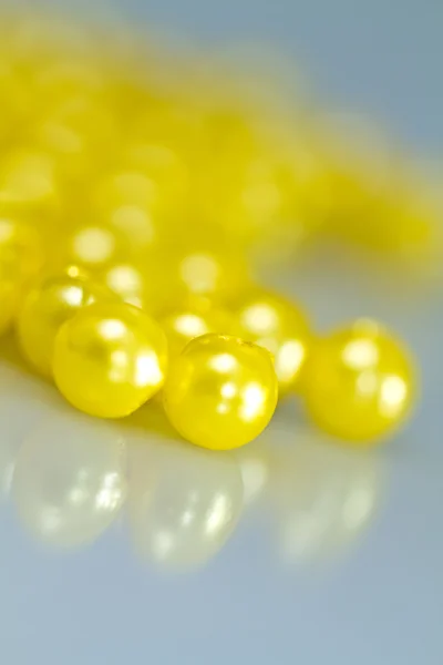 Perline gialle sfondo II — Foto Stock