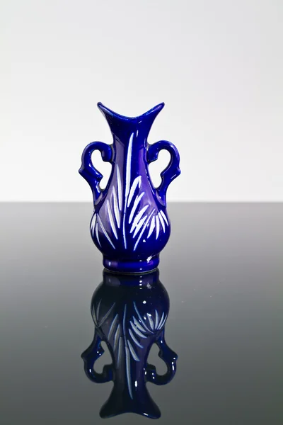 Blue Vase on A Mirror II — Stock Photo, Image