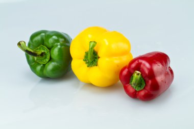 mavimsi yüzeyi üç capsicums