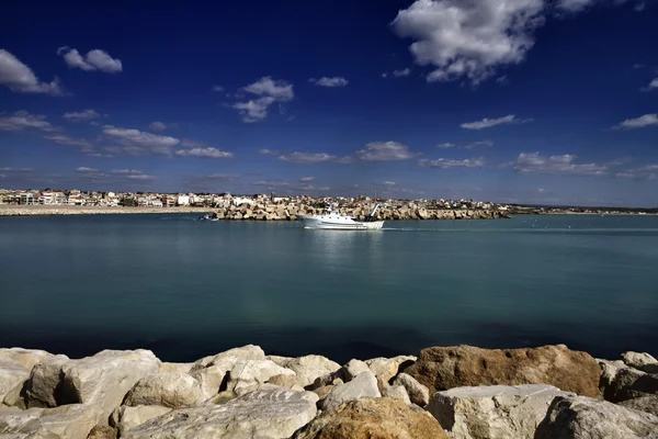 İtalya, Sicilya, Akdeniz, scoglitti port — Stok fotoğraf