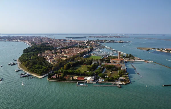 Itália, Veneza, vista aérea da cidade e da lagoa veneziana — Fotografia de Stock