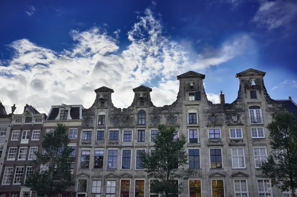 Olanda, Amsterdam, vecchie case private in pietra — Foto Stock