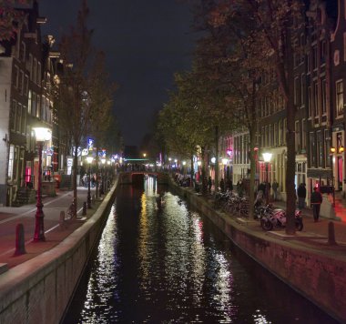 geceleri kırmızı ışıklar çevrenin Hollanda, amsterdam, görünümü
